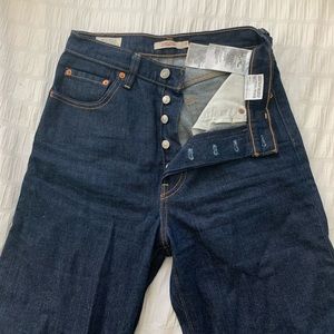 Levi’s Ribcage Straight Leg Jeans